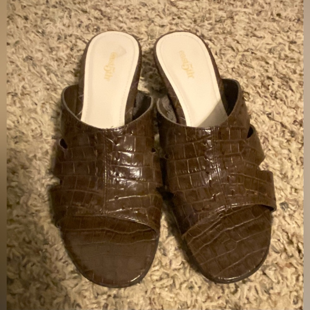 East 5th Brown Crocodile Slide Sandals, 7M